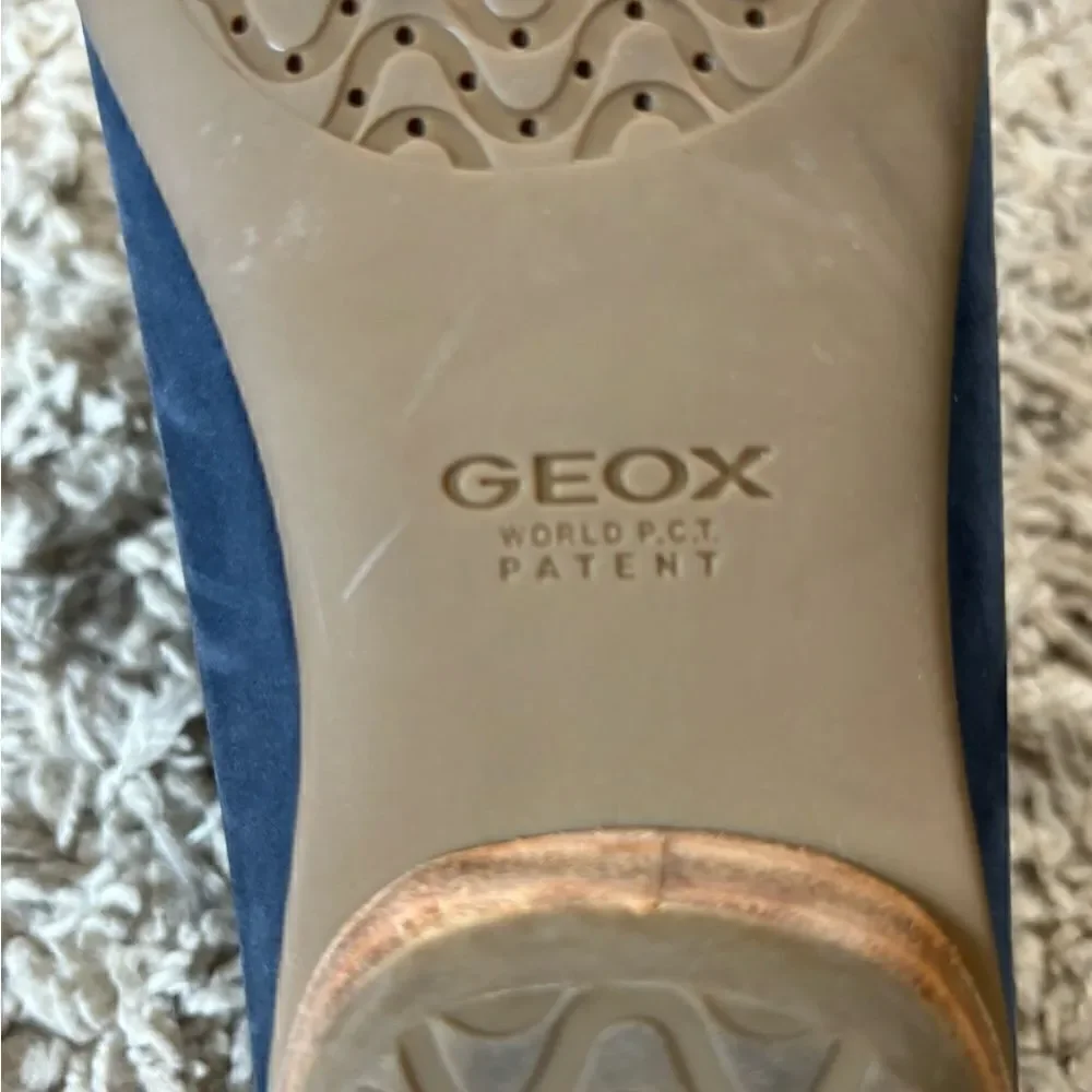 Geox EUC blue/red suede threaded detail loafers/boat shoes Size 41